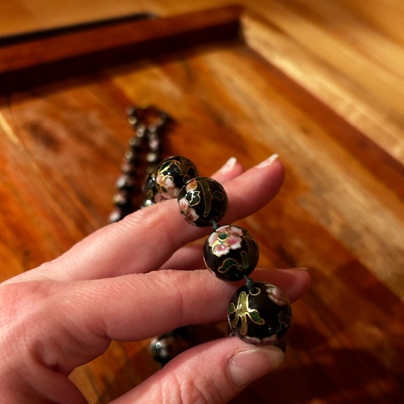 Vintage Chinese cloisonné painted bead necklace - Picture 3 of 7
